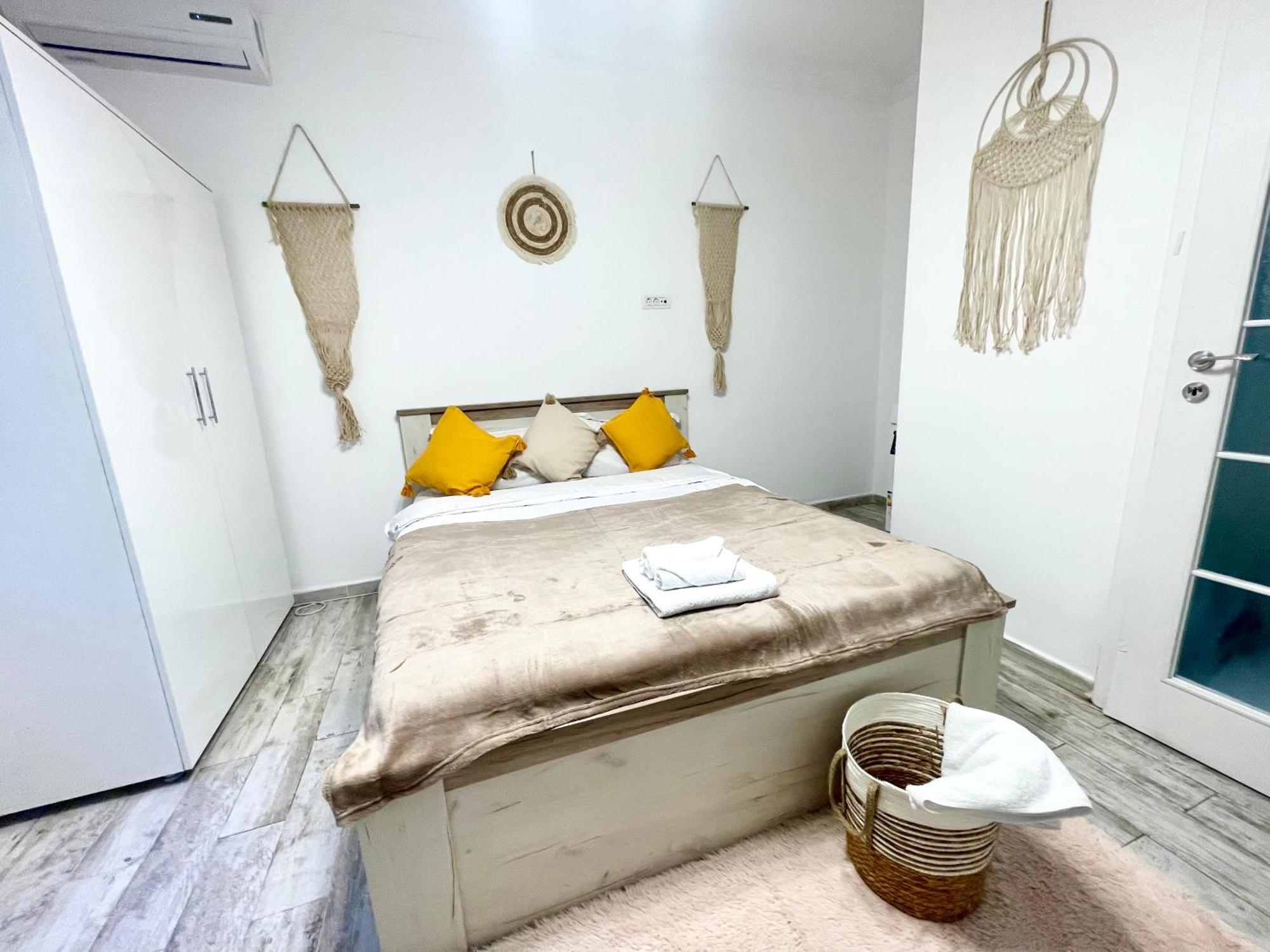 Prime 3 Apartment Bukares Bagian luar foto